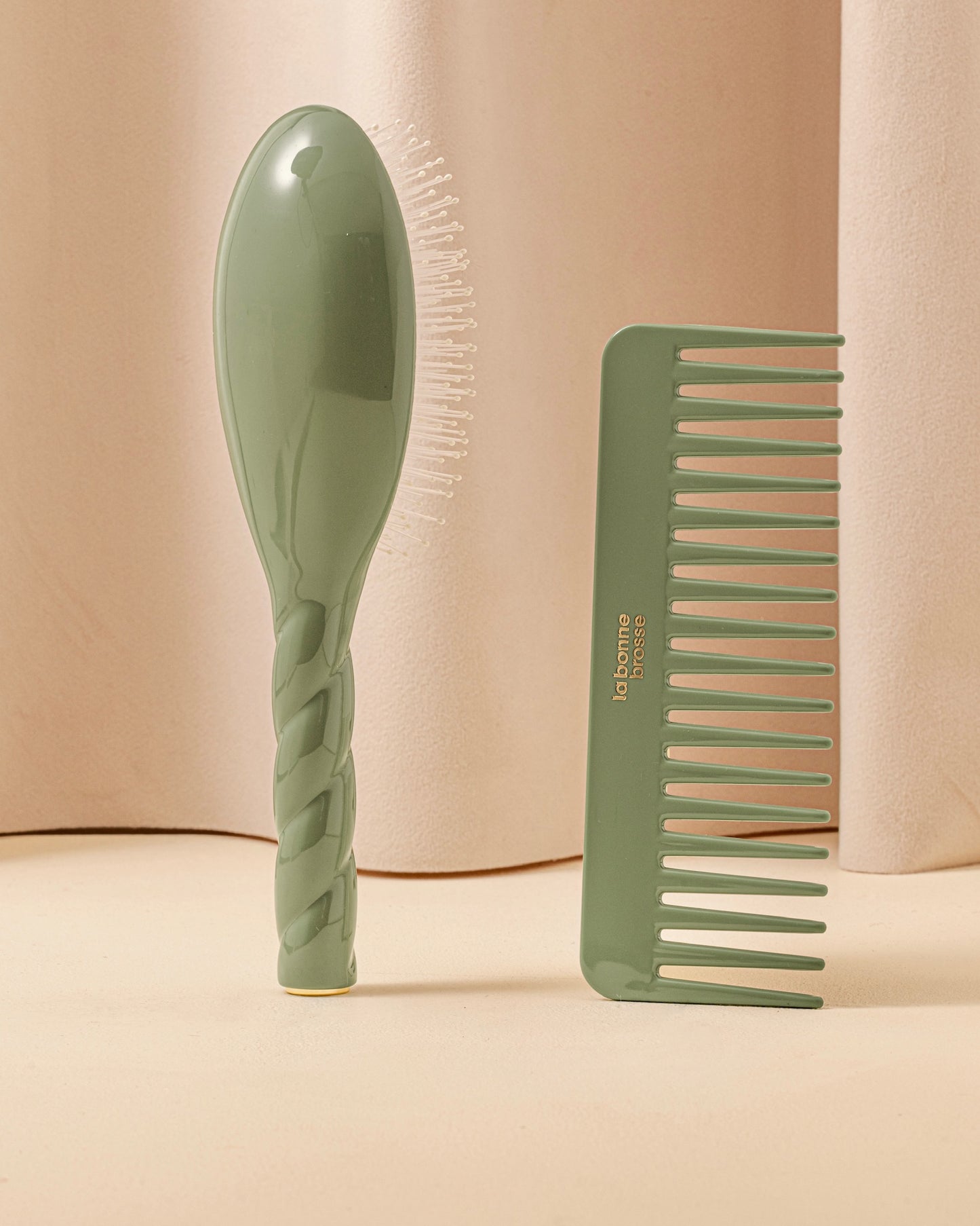 The Large Detangling Comb