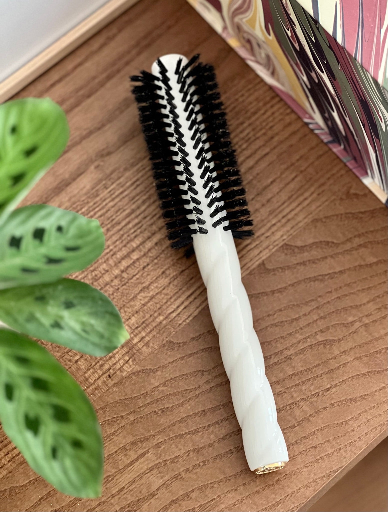 N05 - Round Blowout Brush 48mm - Volume & Style