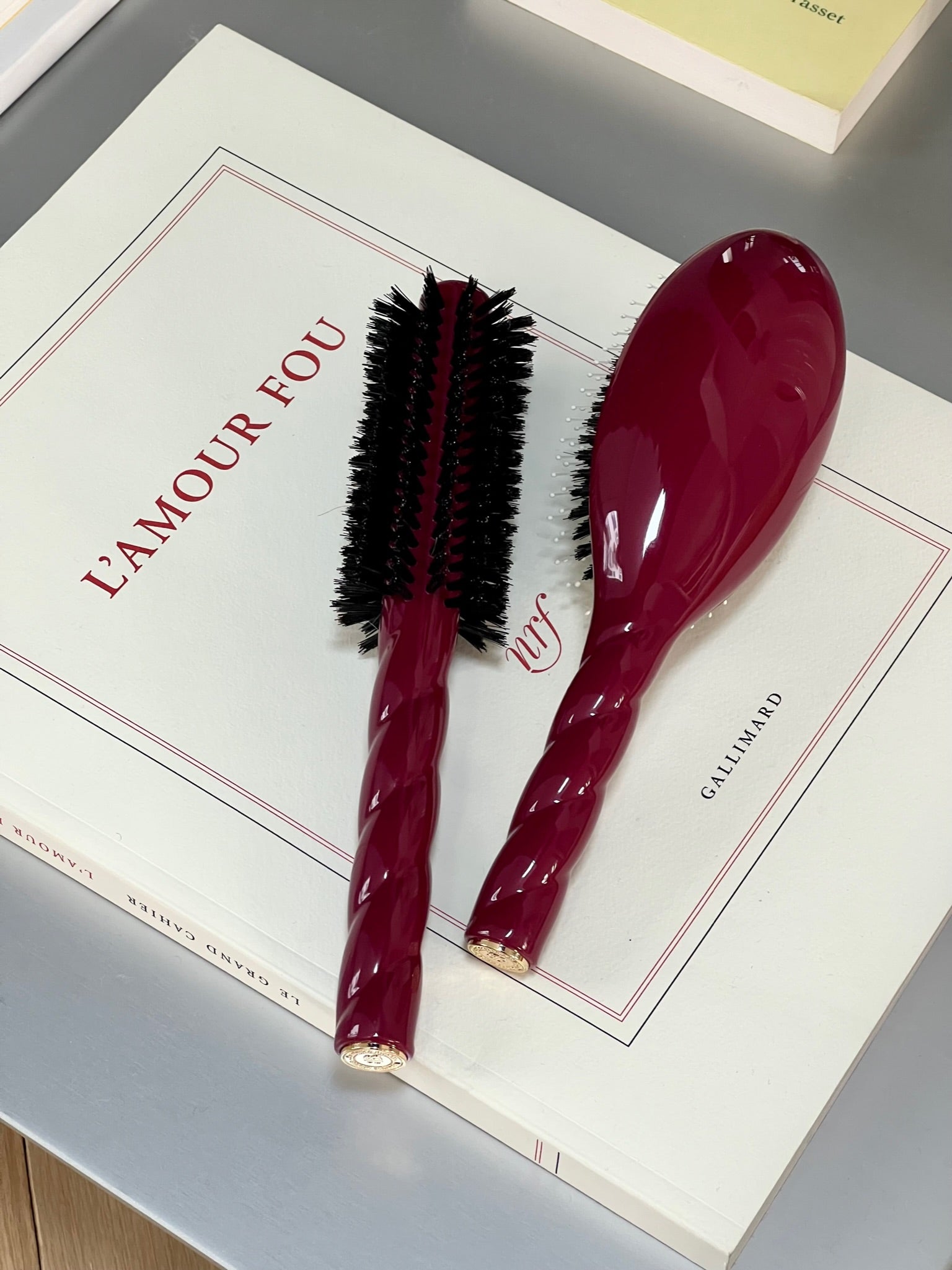 N05 - Round Blowout Brush 48mm - Volume & Style