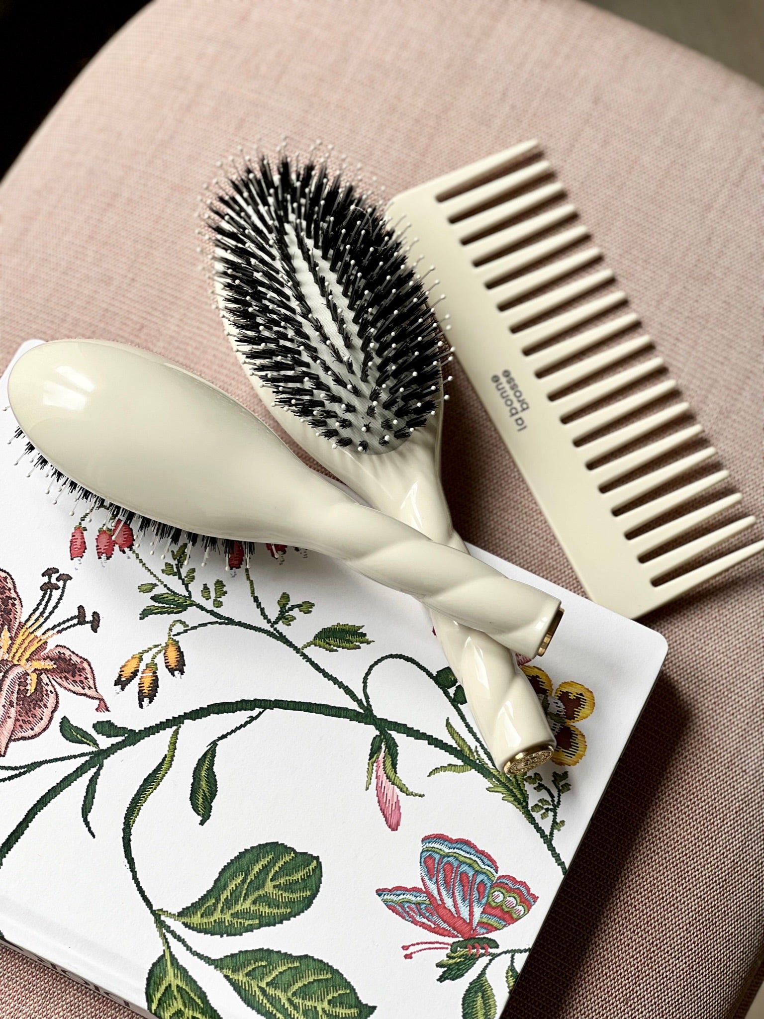 The Large Detangling Comb