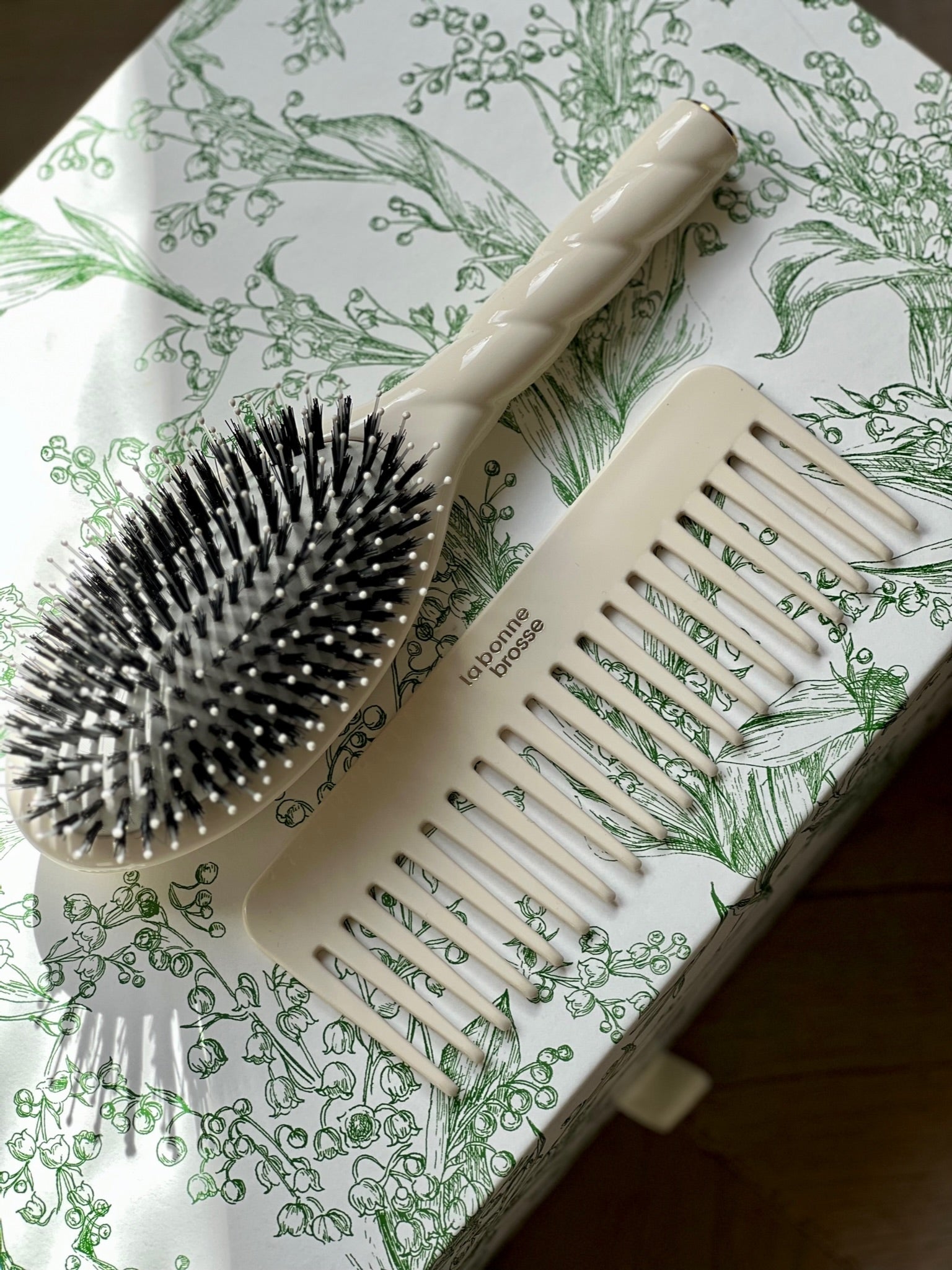 The Large Detangling Comb