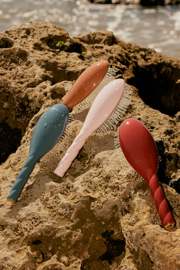 N04 - Brosse Large - Massaging & Detangling