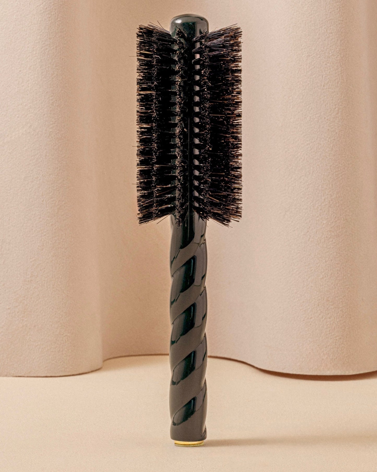 N08 - Round Blowdry Brush 54mm - Length & Movement