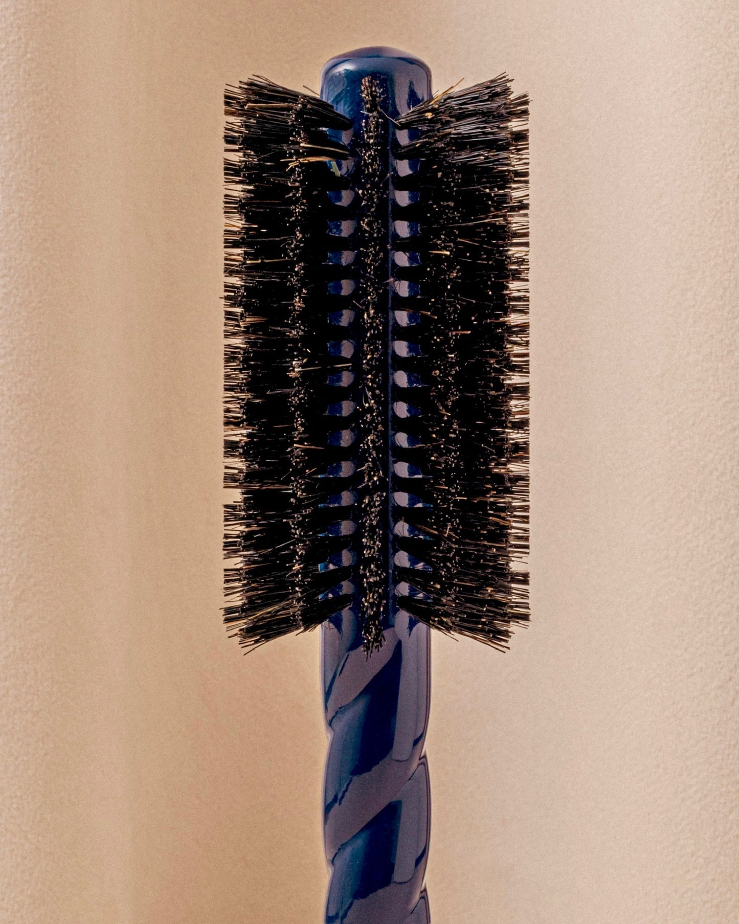 N08 - Round Blowdry Brush 54mm - Length & Movement