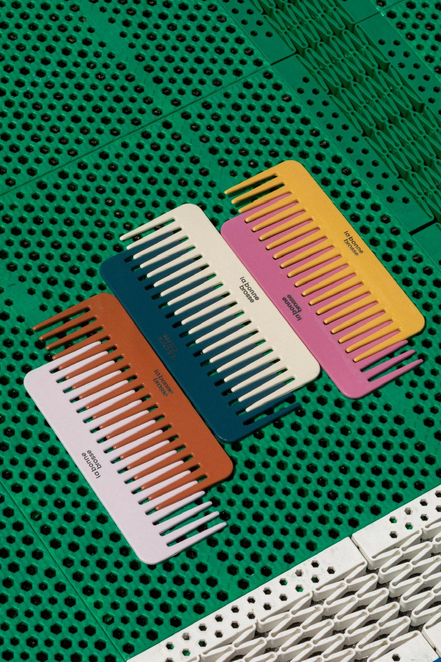 The Large Detangling Comb